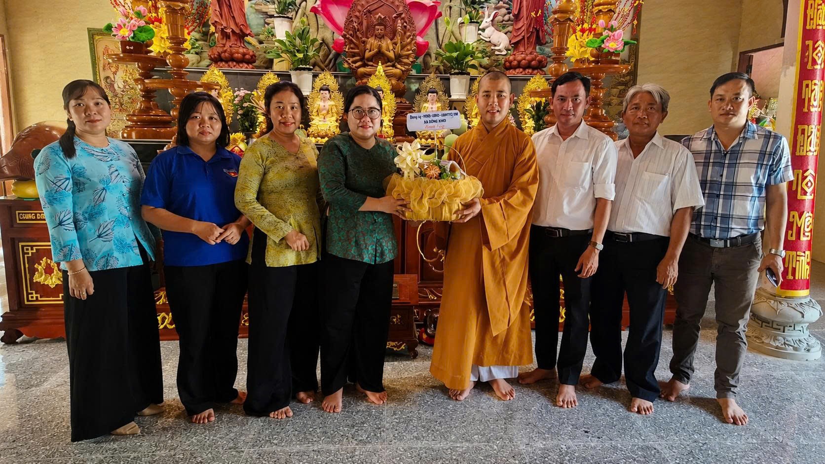 Đồng Khởi: Thăm, chúc mừng Chùa Thiên Quang nhân Đại lễ Phật đản năm 2026