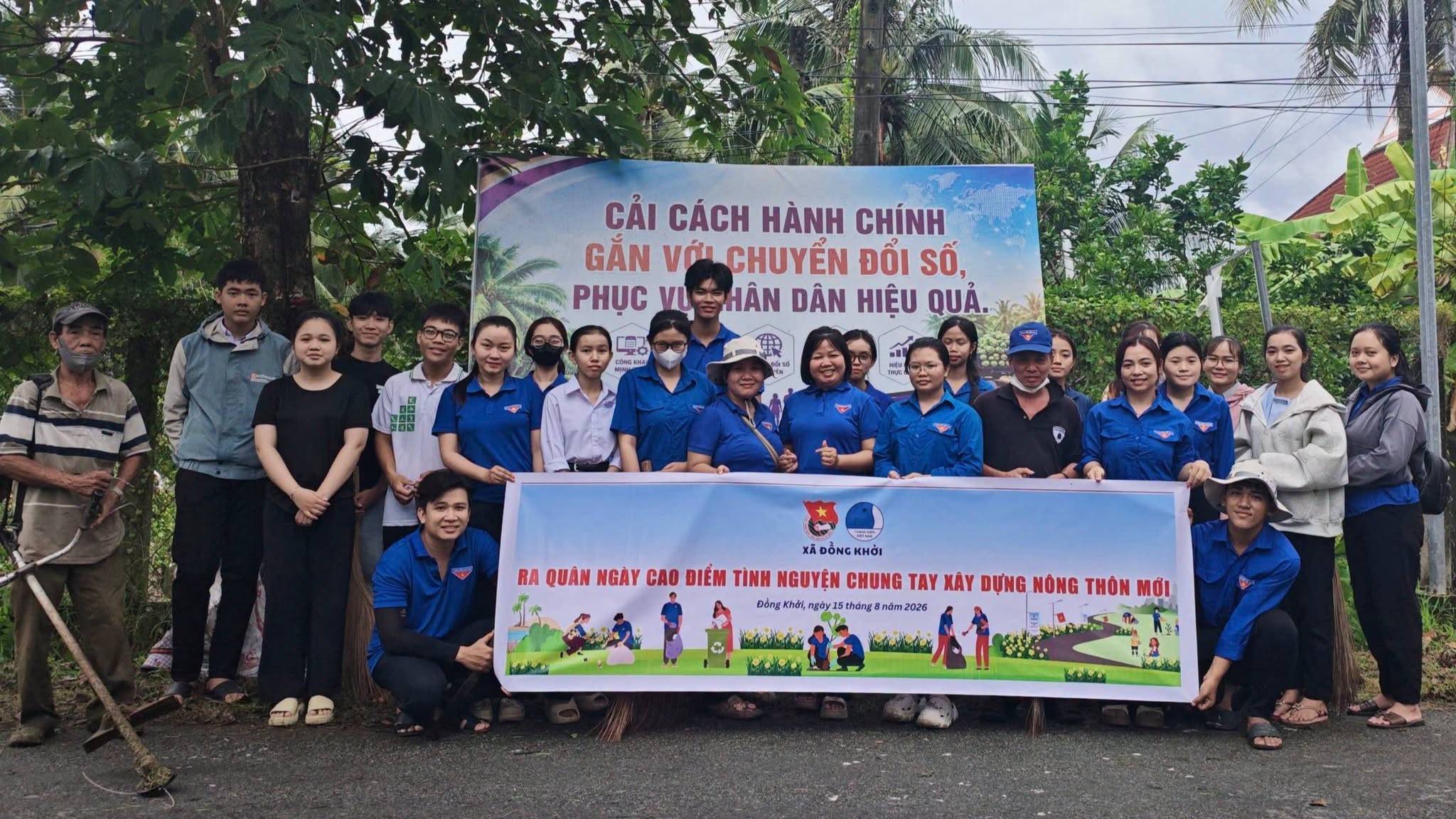 TUỔI TRẺ ĐỒNG KHỞI CHUNG TAY XÂY DỰNG NÔNG THÔN MỚI