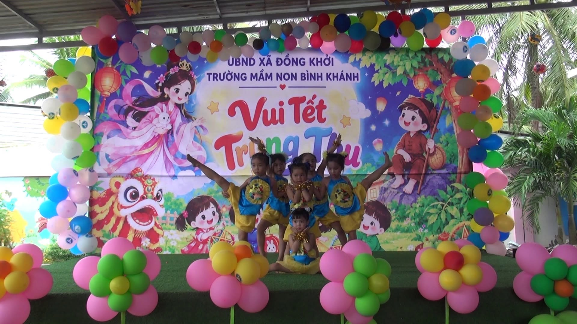 ĐỒNG KHỞI CHĂM LO TẾT TRUNG THU CHO TRẺ EM