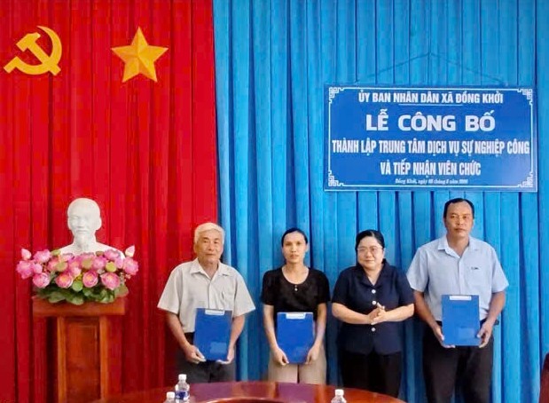 Xã Đồng Khởi: Công bố Quyết định thành lập Trung tâm dịch vụ sự nghiệp công