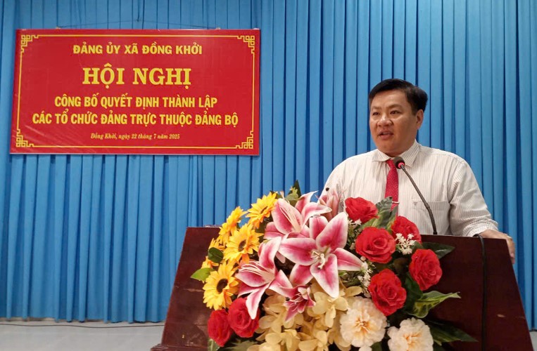 Xã Đồng Khởi: Công bố Quyết định thành lập các tổ chức Đảng
 trực thuộc Đảng bộ xã
