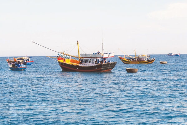 Đồng Khởi triển khai Chiến dịch 90 ngày cao điểm hỗ trợ đăng ký giấy phép sử dụng tần số vô tuyến điện trên phương tiện nghề cá